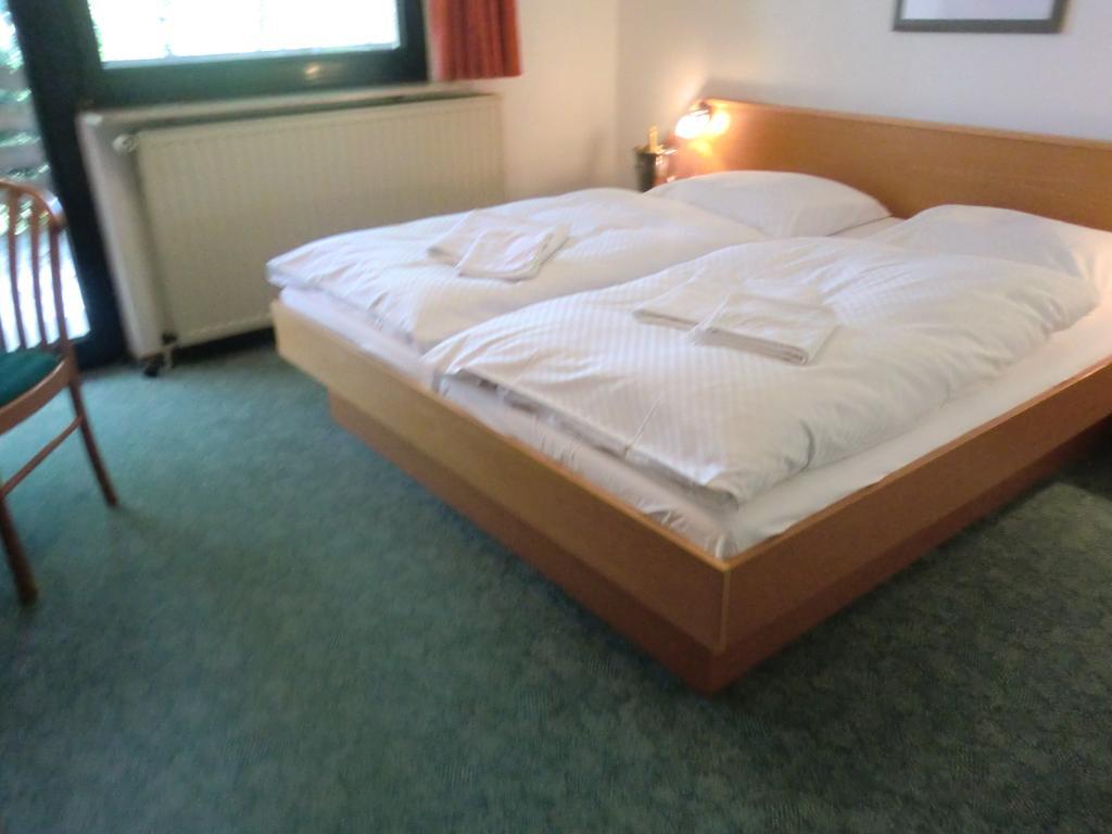 Hotel Hubertus Brome Room photo